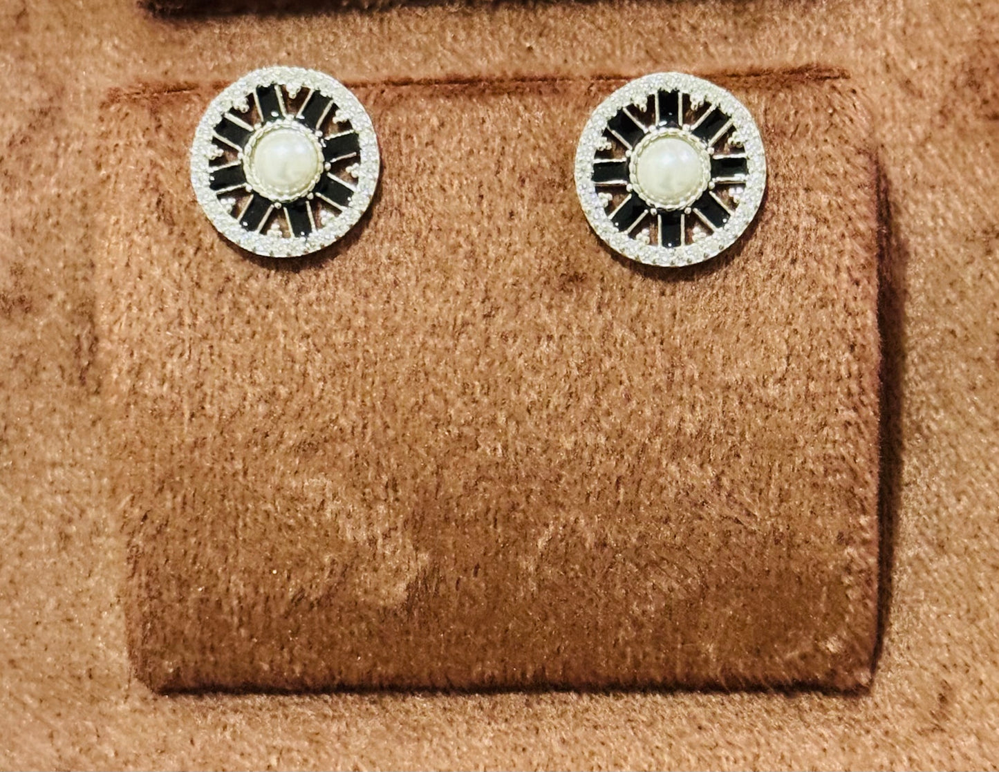 Women/Girls Silver Earrings with charming stones 7