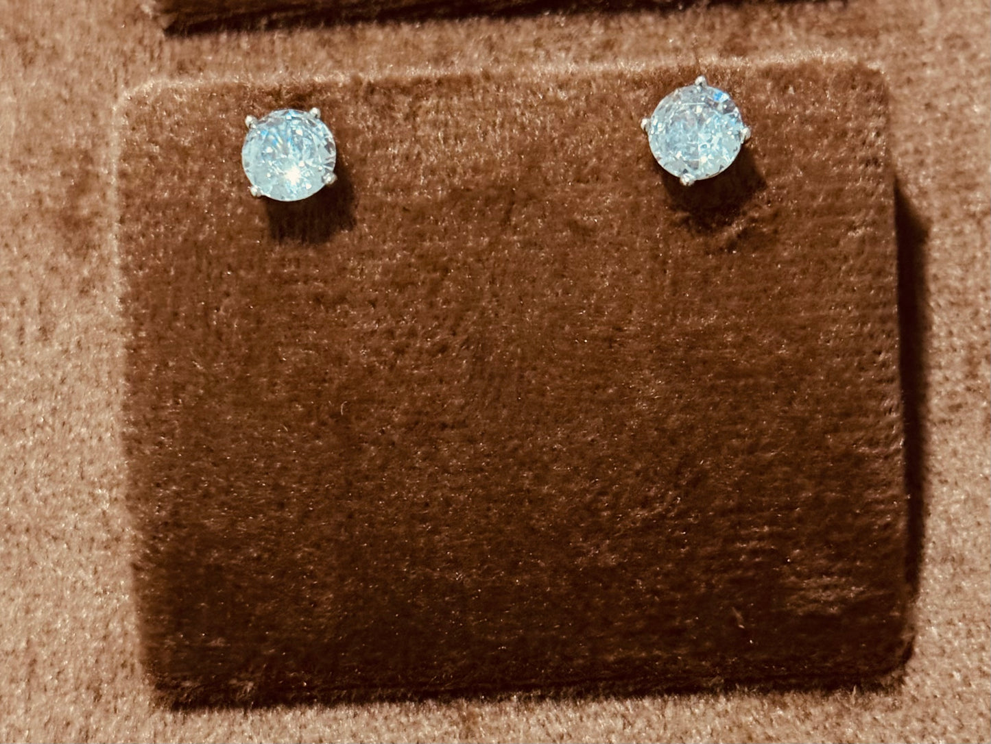 Women/Girls Silver Earrings with charming stones 31