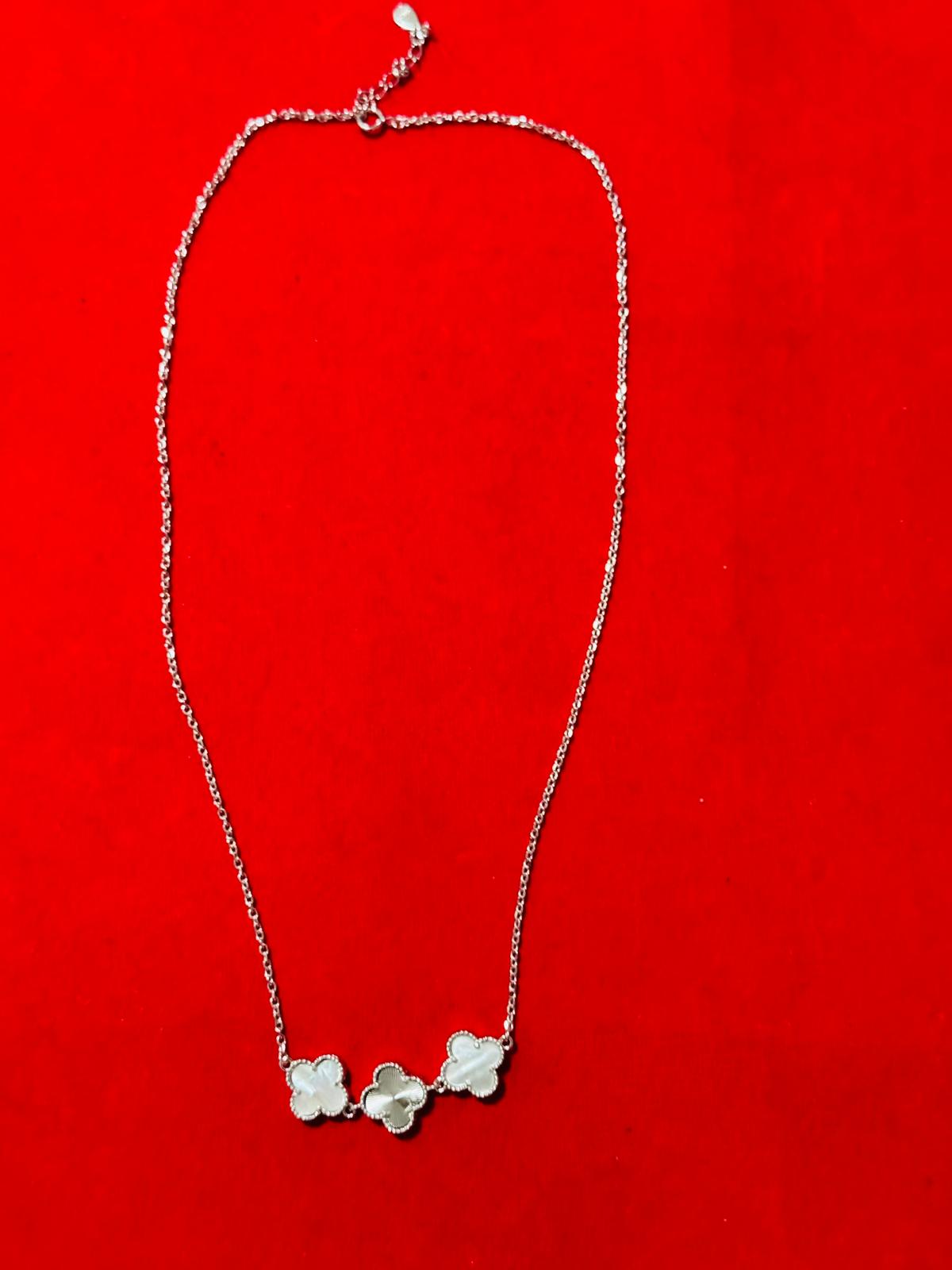 Women/ Girls Silver Necklace 3
