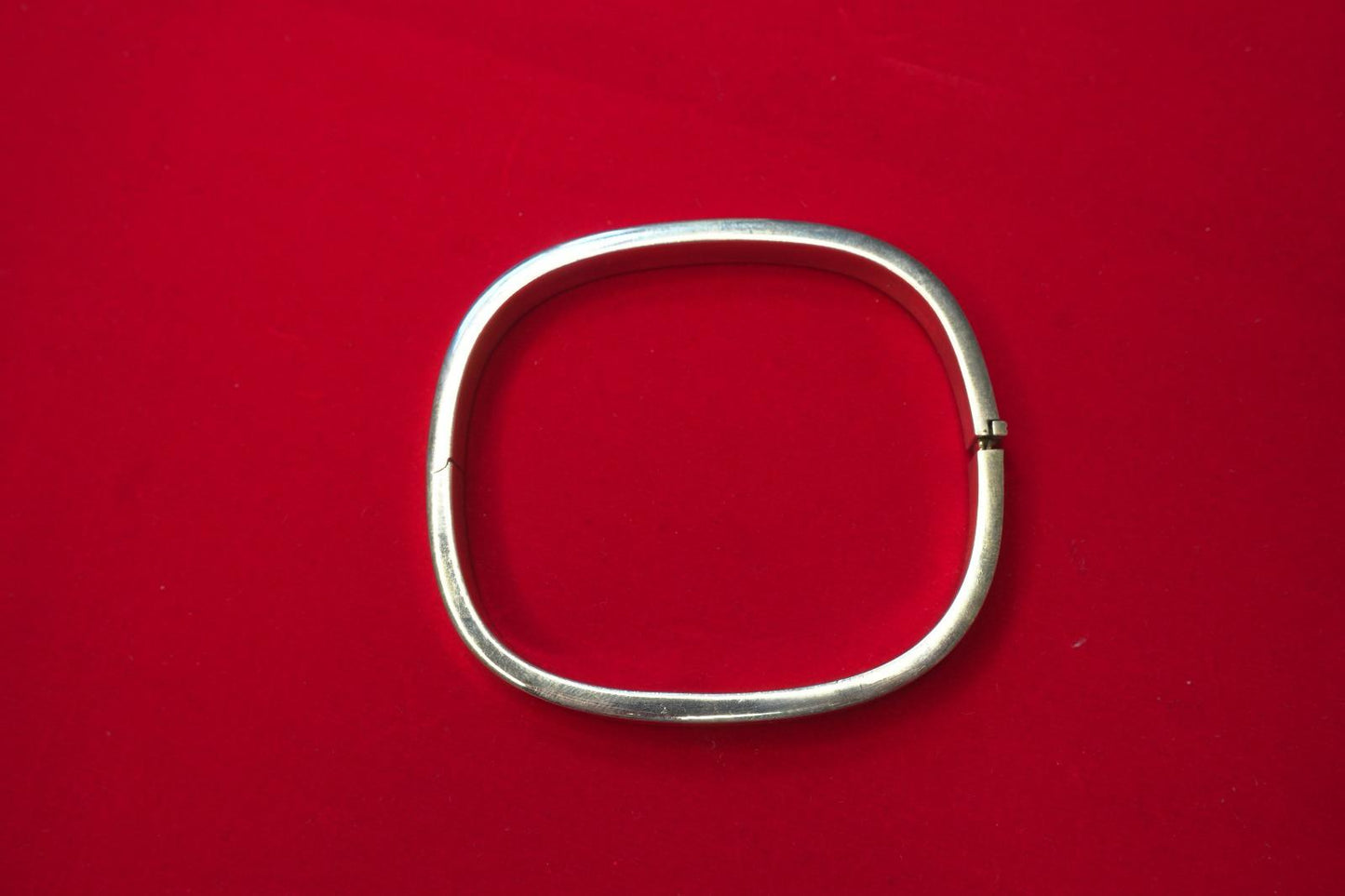 Silver Ladies Bangle 22