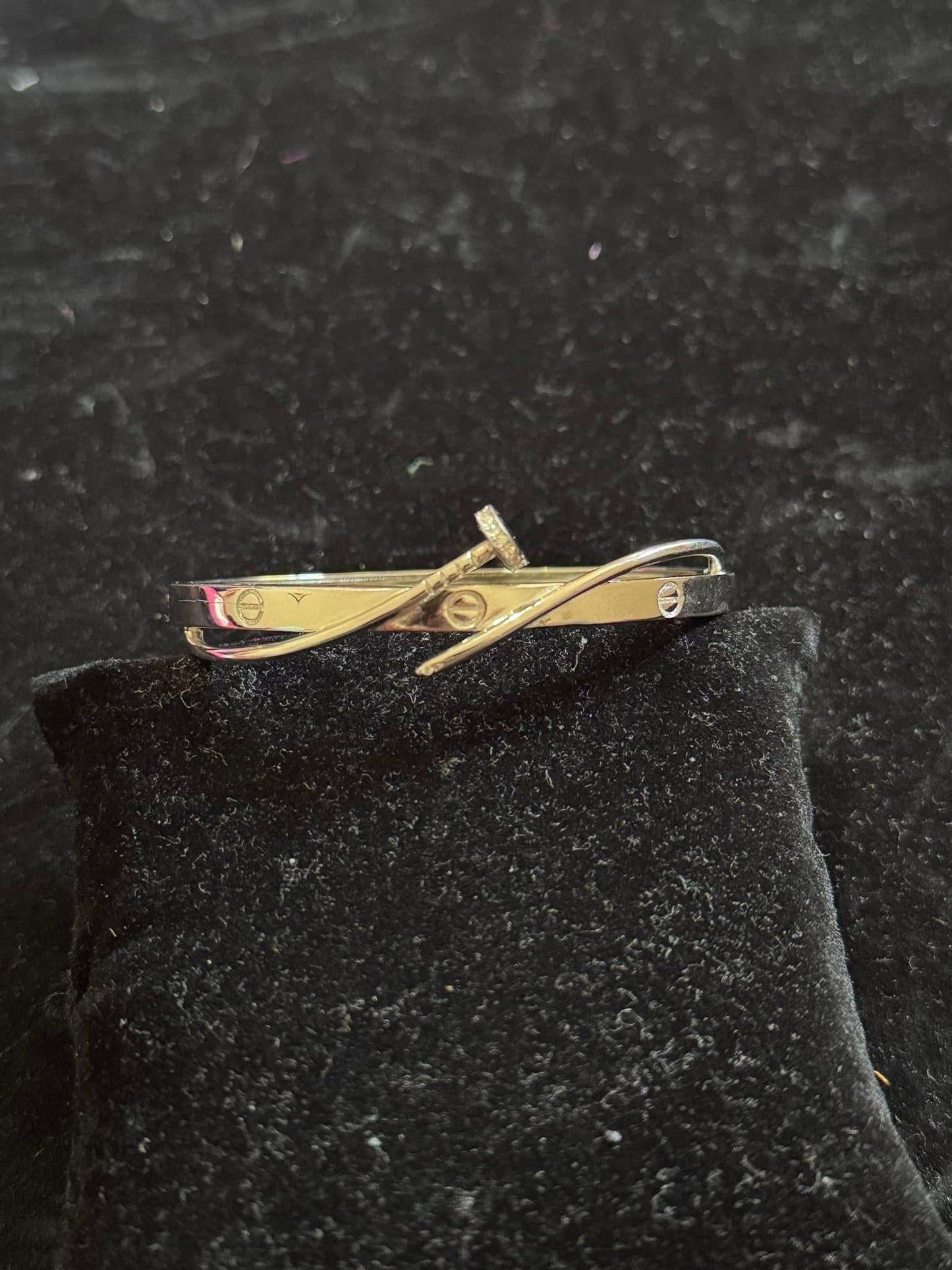 Silver Ladies Bangle 18
