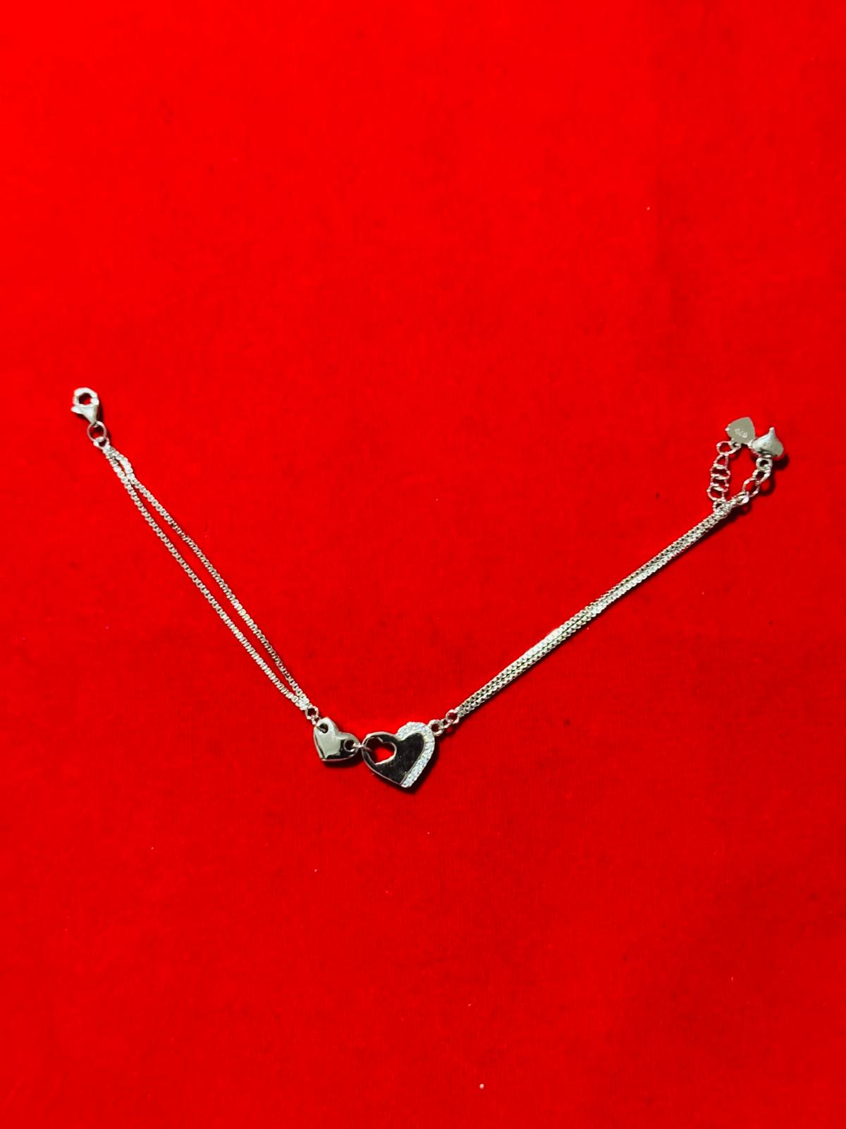 Women/ Girls Silver Bracelet 1