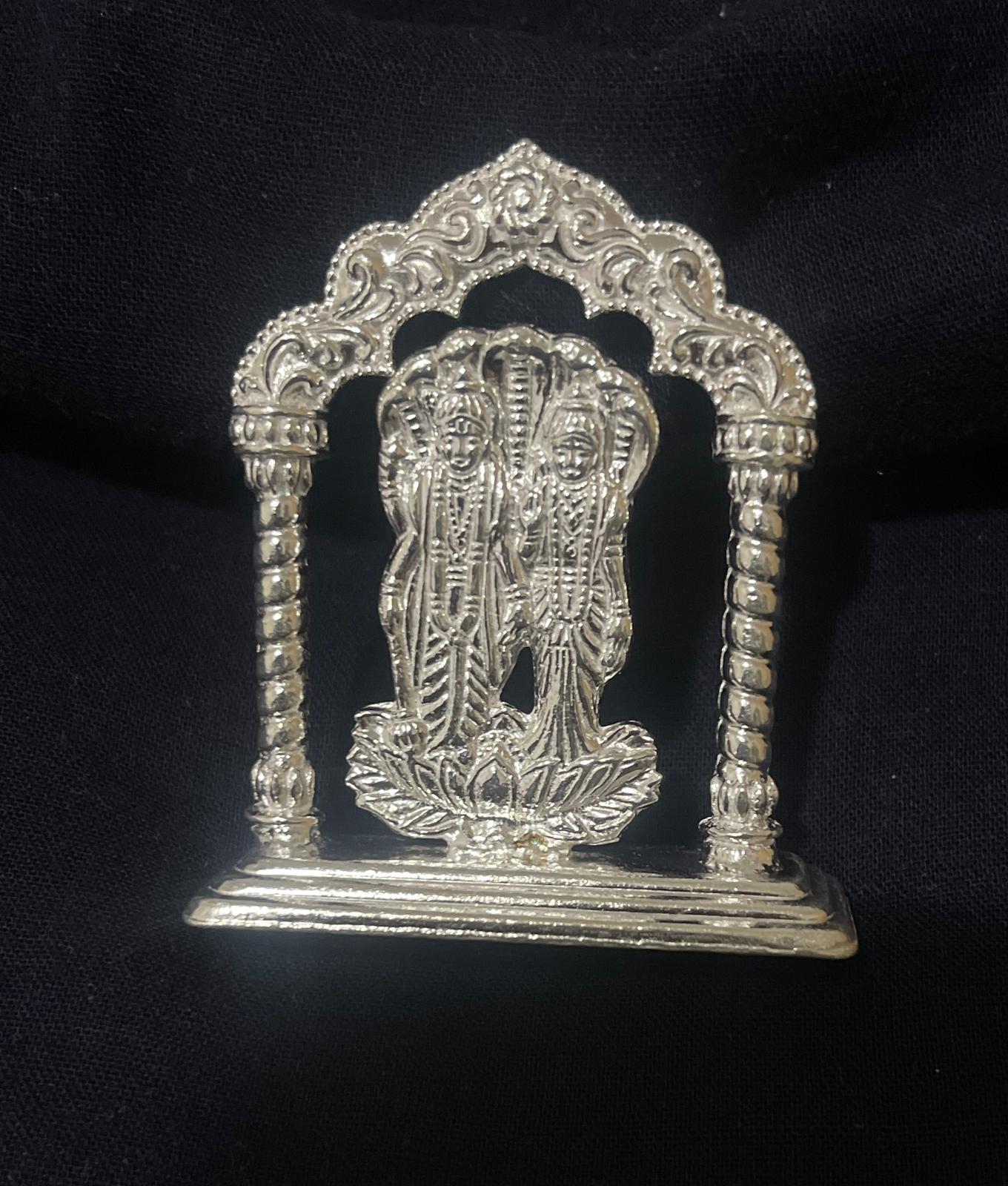 Vishnu and Laxmi statue