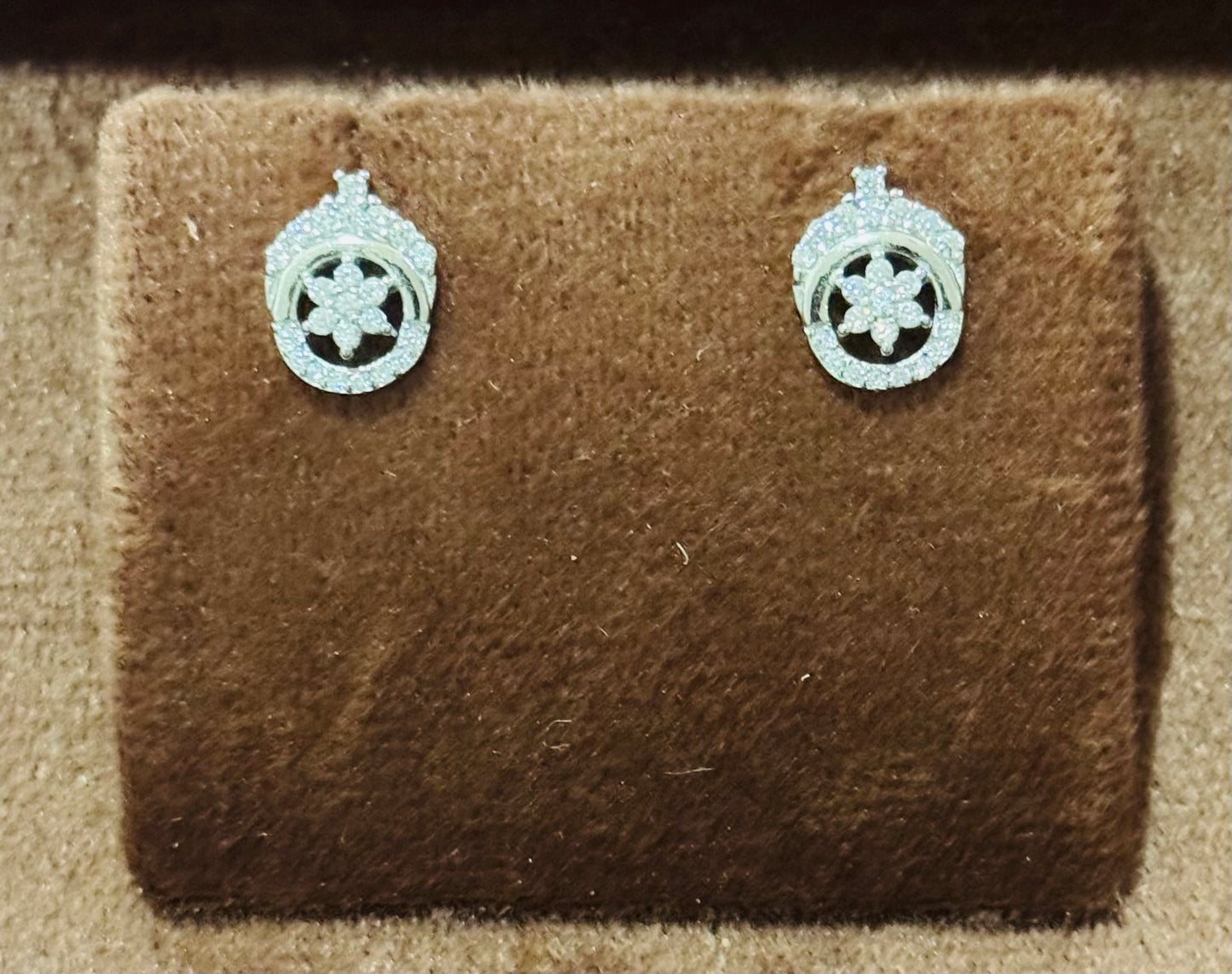 Women/Girls Silver Earrings with charming stones 13