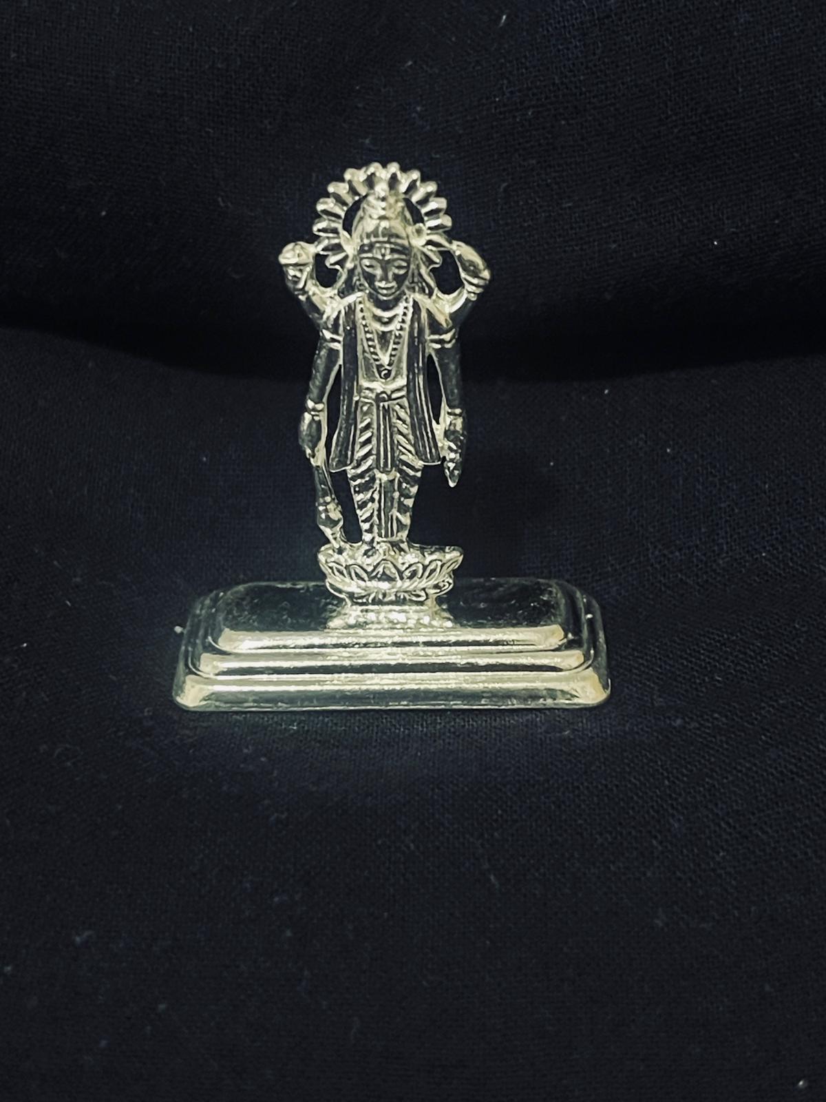 Vishnu idol / statue