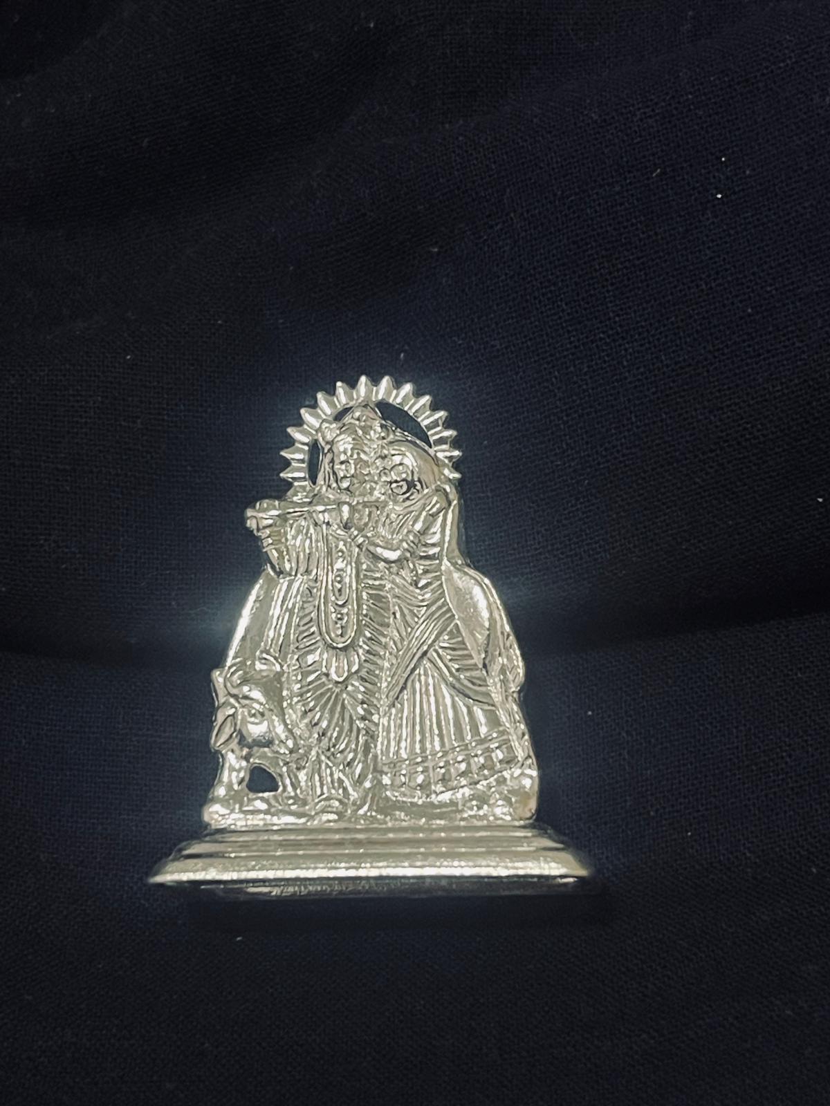 Radha Krishna statue