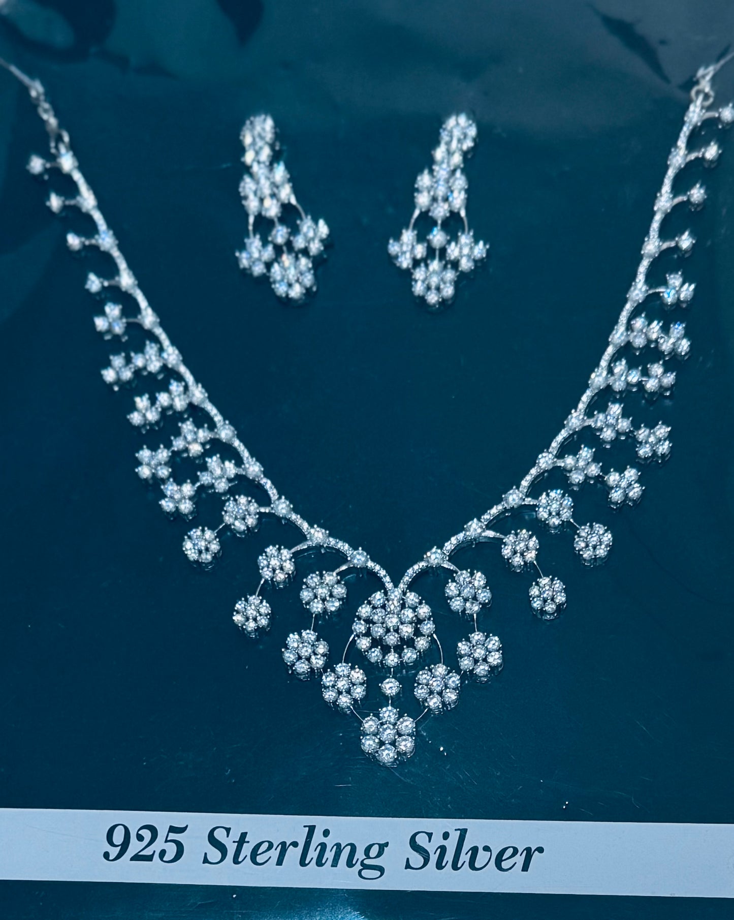 Woman’s Necklace F