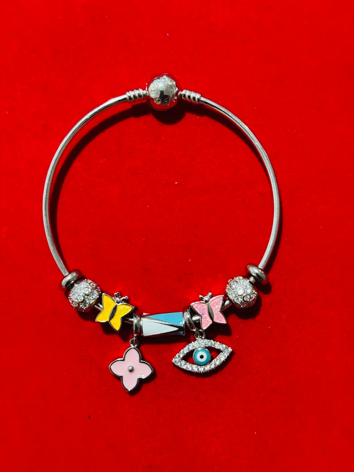 Pandora Bangle with charms (8)