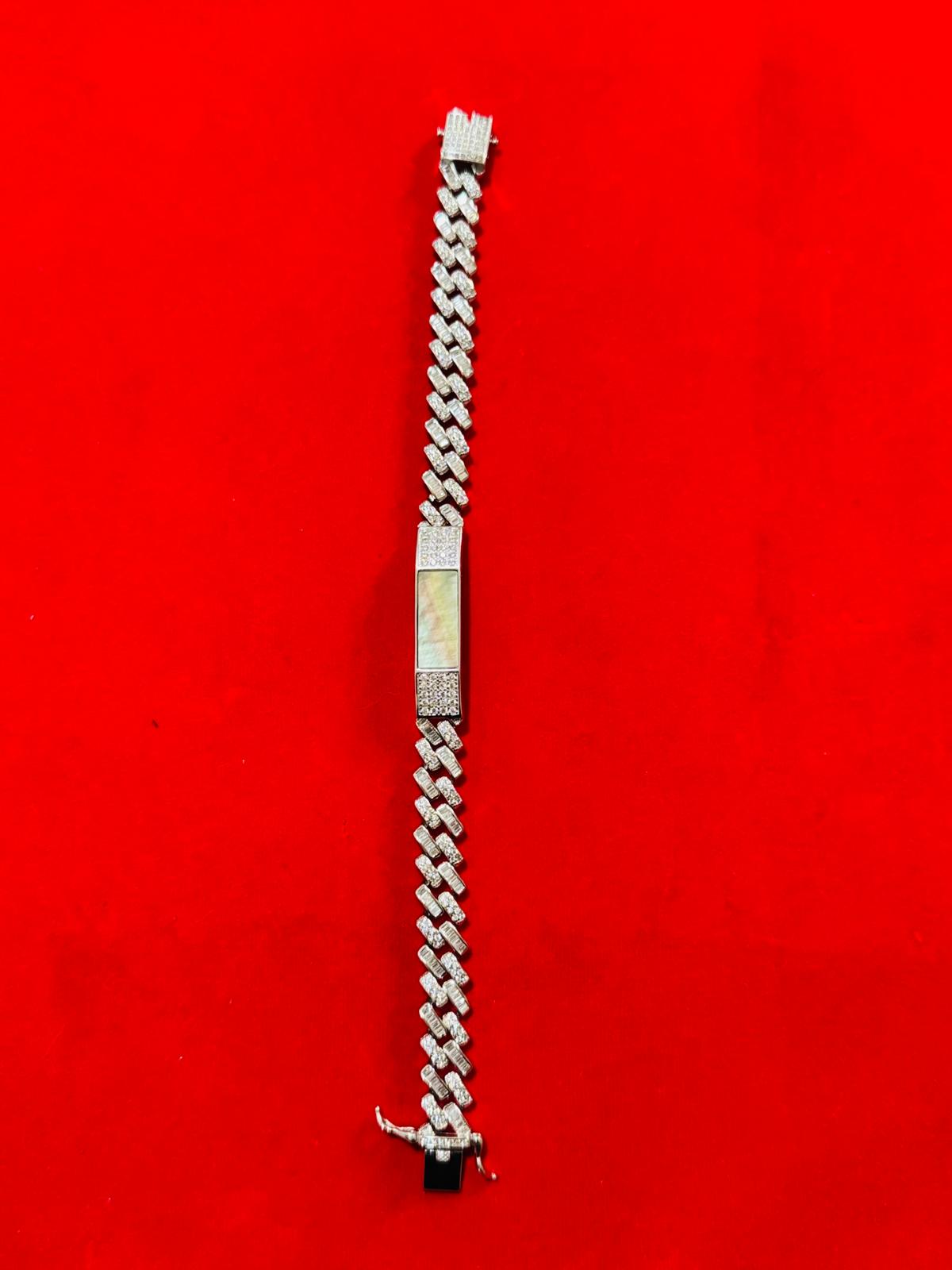 Mens Braclet 18