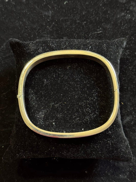 Silver Ladies Bangle 22