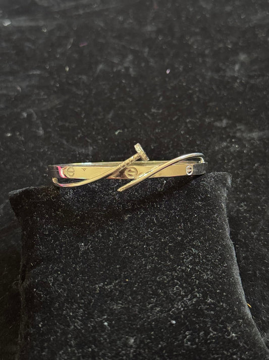 Silver Ladies Bangle 18